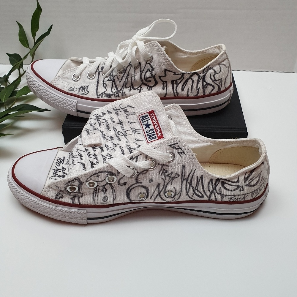 Converse white with unique design zise 8m 10w